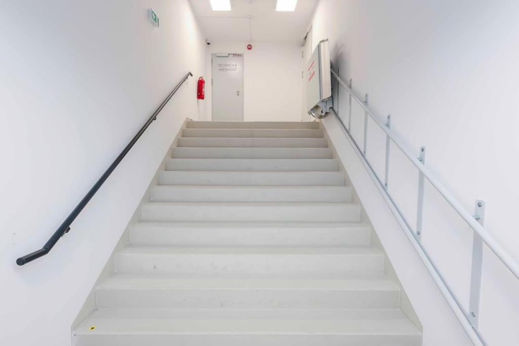 Danubius One - Spacious Apartment W Free Parking Bratislava Buitenkant foto